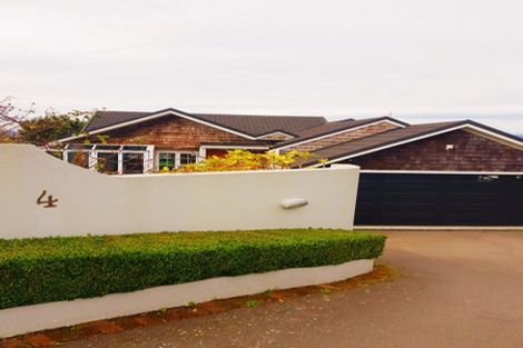 Photo of property in 4 Robieson Street, Roseneath, Wellington, 6011