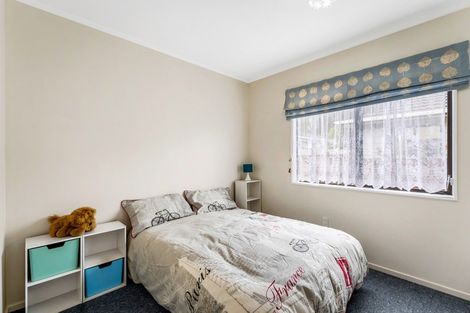 Photo of property in 5a Glenbrook Grove, Naenae, Lower Hutt, 5011