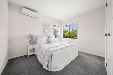 Photo of property in 1/56 Aberdeen Road, Campbells Bay, Auckland, 0620