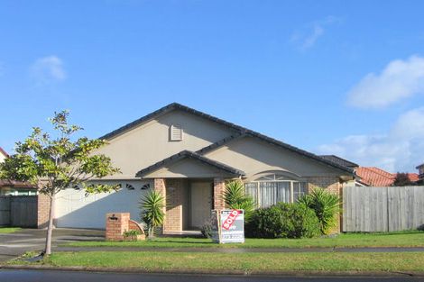 Photo of property in 8 Carousel Crescent, East Tamaki Heights, Auckland, 2016