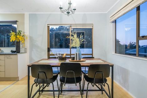 Photo of property in 16 Parkinson Close, Whitby, Porirua, 5024