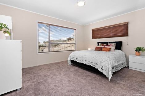 Photo of property in 151 Gossamer Drive, Pakuranga Heights, Auckland, 2010