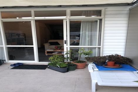 Photo of property in 2f/20 Ian Marwick Place, Birkenhead, Auckland, 0626