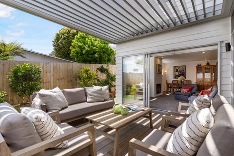 Photo of property in 12a Fortyfoot Lane, Sunnyhills, Auckland, 2010