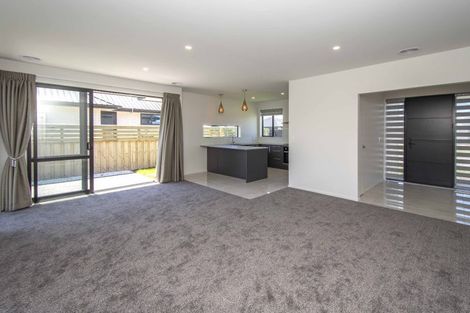 Photo of property in 6 Bryden Place, Halswell, Christchurch, 8025