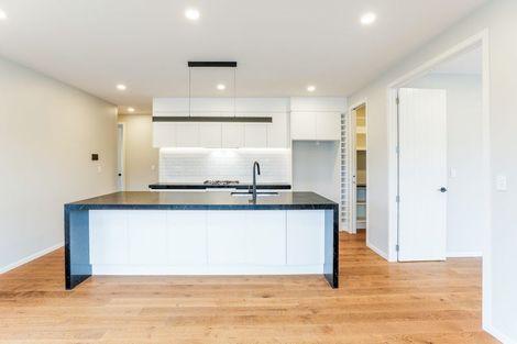 Photo of property in 11 Lewis Younie Road, Kumeu, 0810