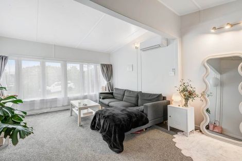 Photo of property in 1305 Whangaparaoa Road, Army Bay, Whangaparaoa, 0930