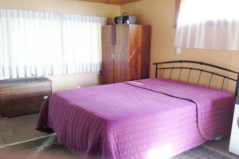 Photo of property in 31 Onaero Beach Road, Onaero, Urenui, 4383