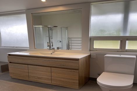 Photo of property in 71 Tiroroa Avenue, Te Atatu South, Auckland, 0610