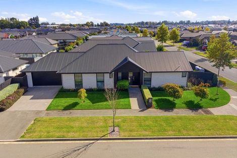 Photo of property in 73 Aviemore Drive, Marshland, Christchurch, 8083