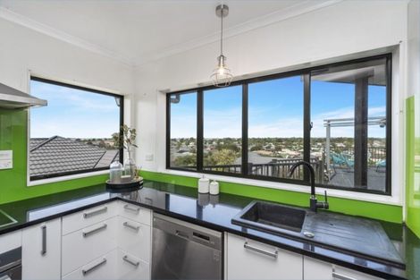 Photo of property in 17 Dorchester Place, Nawton, Hamilton, 3200