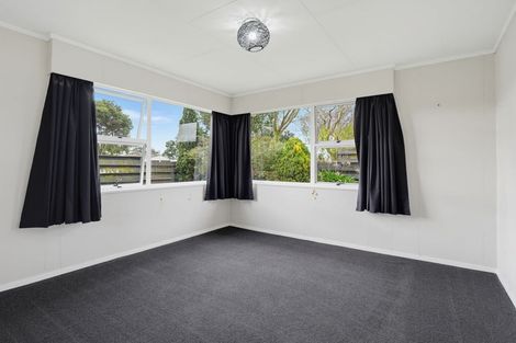 Photo of property in 1 Dunk Place, Milson, Palmerston North, 4414
