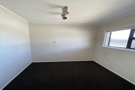 Photo of property in 486 Blockhouse Bay Road, Blockhouse Bay, Auckland, 0600