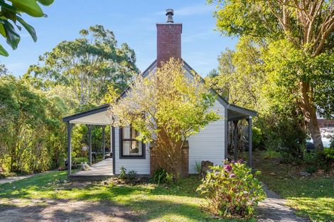 Photo of property in 28 Solander Place, Whitby, Porirua, 5024