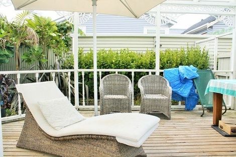 Photo of property in 35 Roberton Road, Avondale, Auckland, 1026