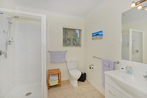 Photo of property in 6 Ishtar Place, One Tree Point, 0118