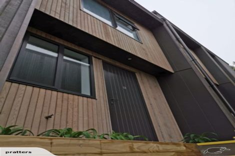 Photo of property in 12/20 Trent Street, Island Bay, Wellington, 6023