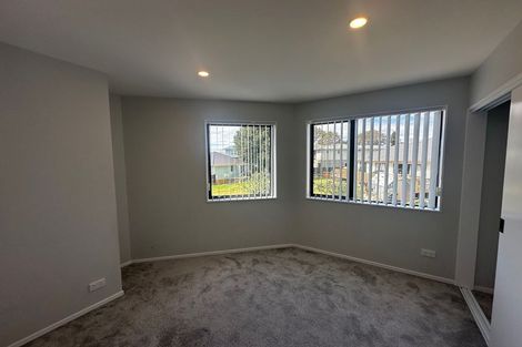 Photo of property in 8 Whangamaru Way, Papakura, 2110