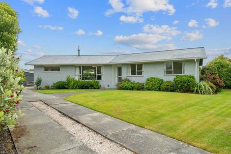 Photo of property in 46 Oakley Crescent, Hornby, Christchurch, 8042