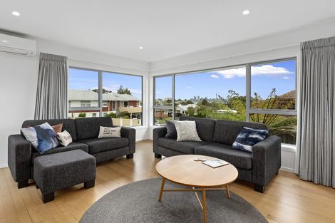 Photo of property in 11 Dudding Avenue, Northcote, Auckland, 0627