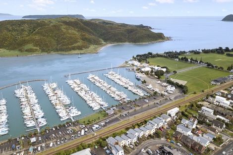 Photo of property in 8 Marina View, Paremata, Porirua, 5026