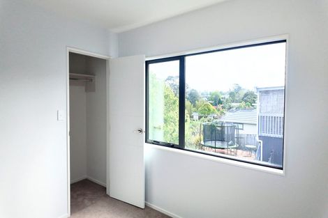 Photo of property in 44b Cyclarama Crescent, Massey, Auckland, 0614