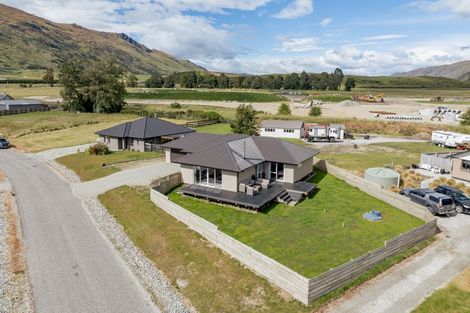 Photo of property in 8 Lakefield Close, Kingston, Athol, 9793