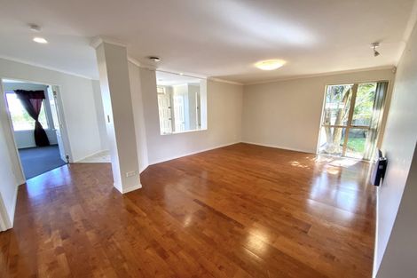 Photo of property in 28 Black Teal Close, Unsworth Heights, Auckland, 0632