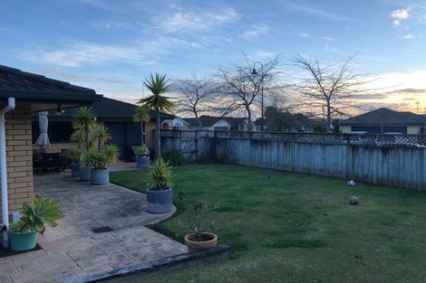 Photo of property in 91 Moyrus Crescent, East Tamaki Heights, Auckland, 2016