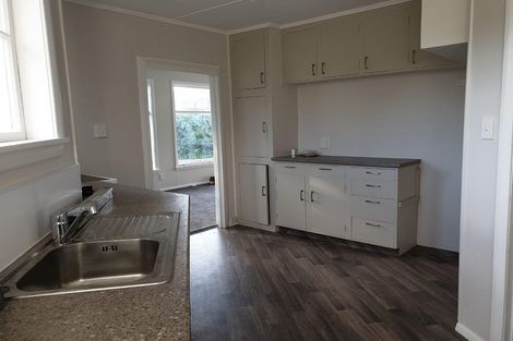 Photo of property in 6 Stephen Street, Tawa, Wellington, 5028