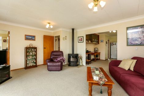 Photo of property in 19 Roy Terrace, Moturoa, New Plymouth, 4310