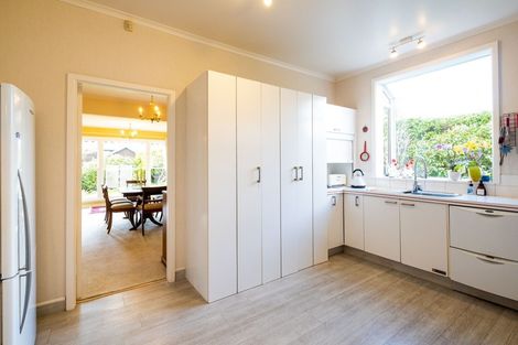 Photo of property in 5 Tauroa Road, Havelock North, 4130