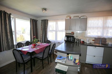 Photo of property in 19 Ian Place, Bishopdale, Christchurch, 8053