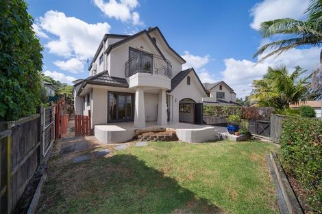 Photo of property in 25 Brooke Ridge Rise, East Tamaki Heights, Auckland, 2016