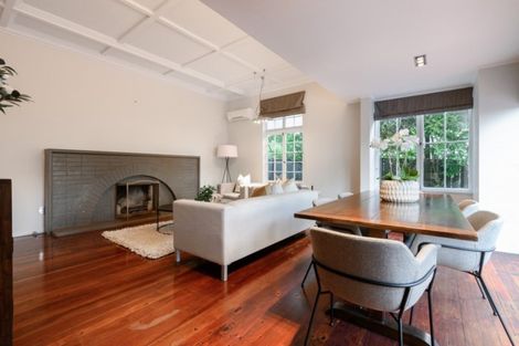 Photo of property in 256 Lake Road, Hauraki, Auckland, 0622