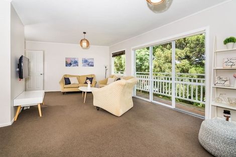 Photo of property in 1/42 Woodlands Crescent, Browns Bay, Auckland, 0630
