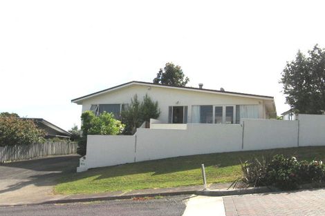 Photo of property in 1/32 Seaview Road, Castor Bay, Auckland, 0620