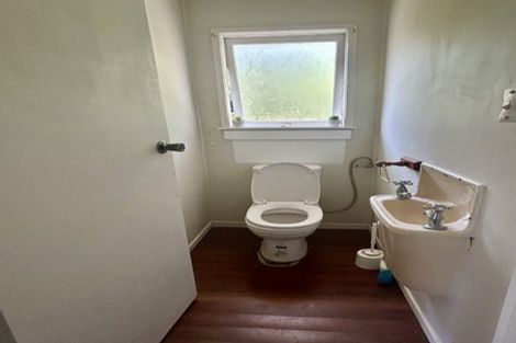 Photo of property in 1/58 Matipo Road, Mairangi Bay, Auckland, 0630