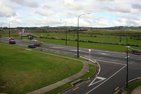 Photo of property in 1/63 Kestev Drive, Flat Bush, Auckland, 2016