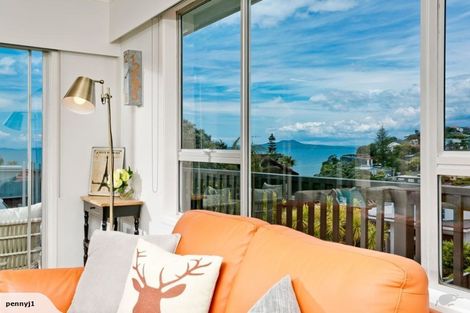 Photo of property in 2/33 Hyde Road, Rothesay Bay, Auckland, 0630