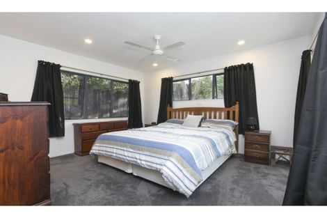 Photo of property in 16 Denehurst Drive, Waimauku, 0812