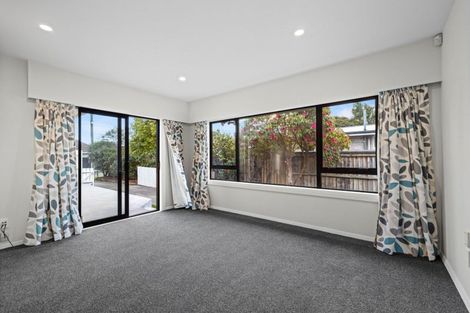 Photo of property in 26 Liverton Crescent, Bishopdale, Christchurch, 8053