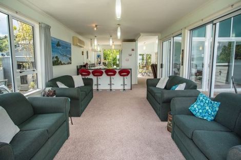 Photo of property in 10 Waikaraka Beach Road, Tamaterau, Whangarei, 0174
