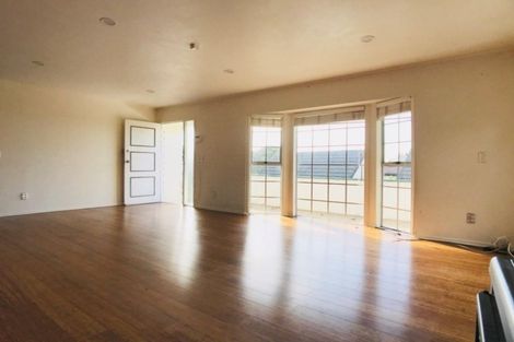 Photo of property in 13 Palliser Lane, Browns Bay, Auckland, 0630