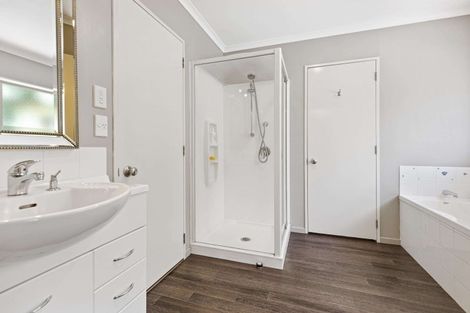 Photo of property in 37 Discovery Drive, Flagstaff, Hamilton, 3210