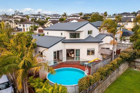 Photo of property in 39 Scarlet Oak Drive, Schnapper Rock, Auckland, 0632