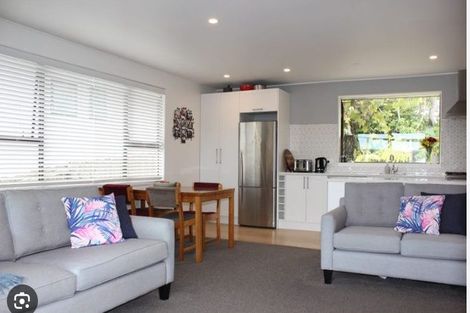 Photo of property in 99c Captain Scott Road, Glen Eden, Auckland, 0602