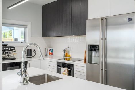 Photo of property in 274 Riverlaw Terrace, Saint Martins, Christchurch, 8022