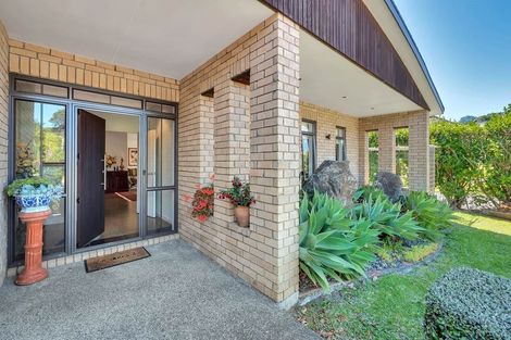 Photo of property in 21 South Kensington Way, Henderson, Auckland, 0612