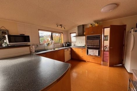 Photo of property in 16 Chestnut Grove, Maungaraki, Lower Hutt, 5010